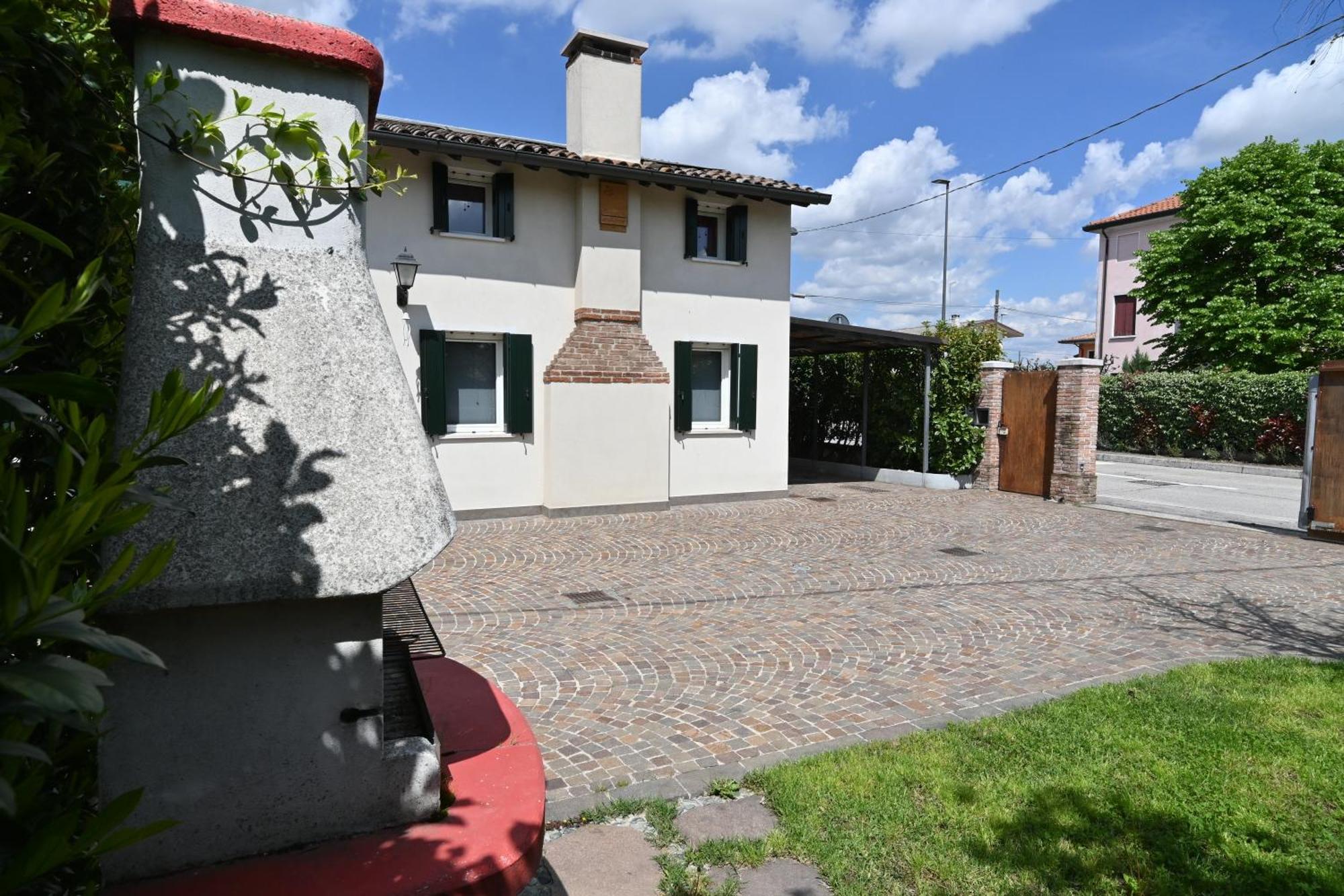 Ca Centosa Artistic House Villa Storica Ristrutturata Con Patio E Giardino Cittadella Exterior foto