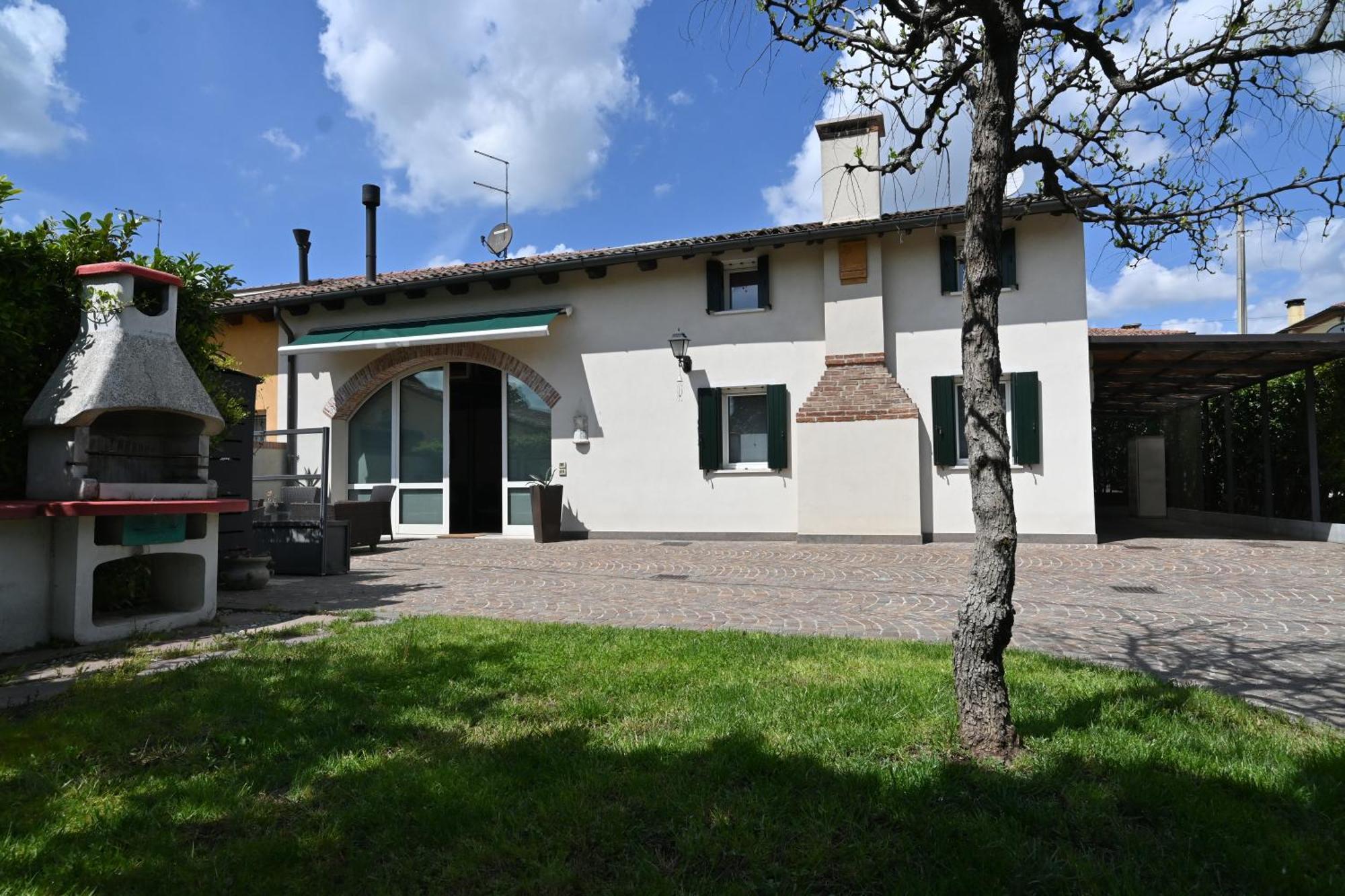 Ca Centosa Artistic House Villa Storica Ristrutturata Con Patio E Giardino Cittadella Exterior foto