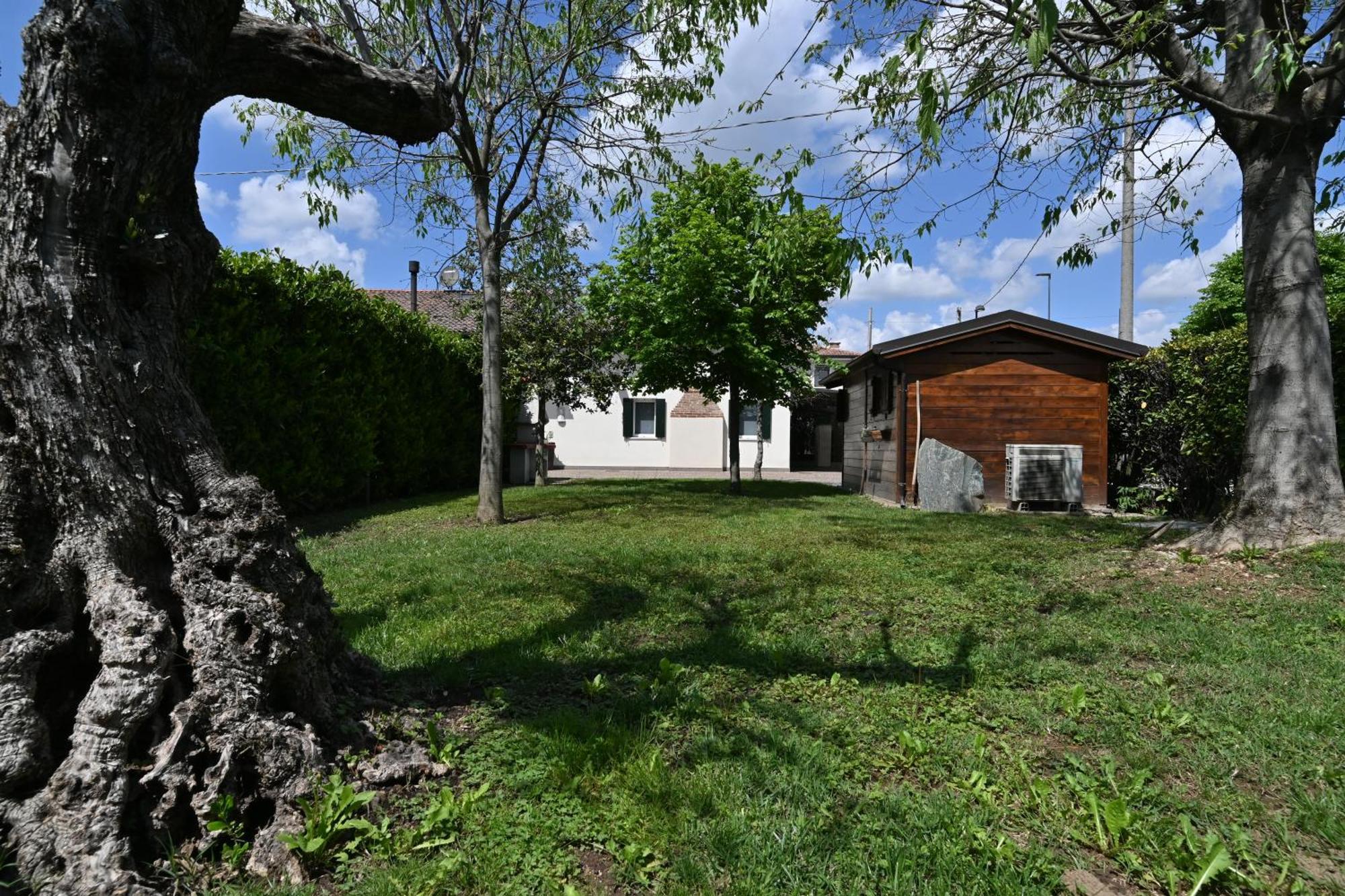 Ca Centosa Artistic House Villa Storica Ristrutturata Con Patio E Giardino Cittadella Exterior foto